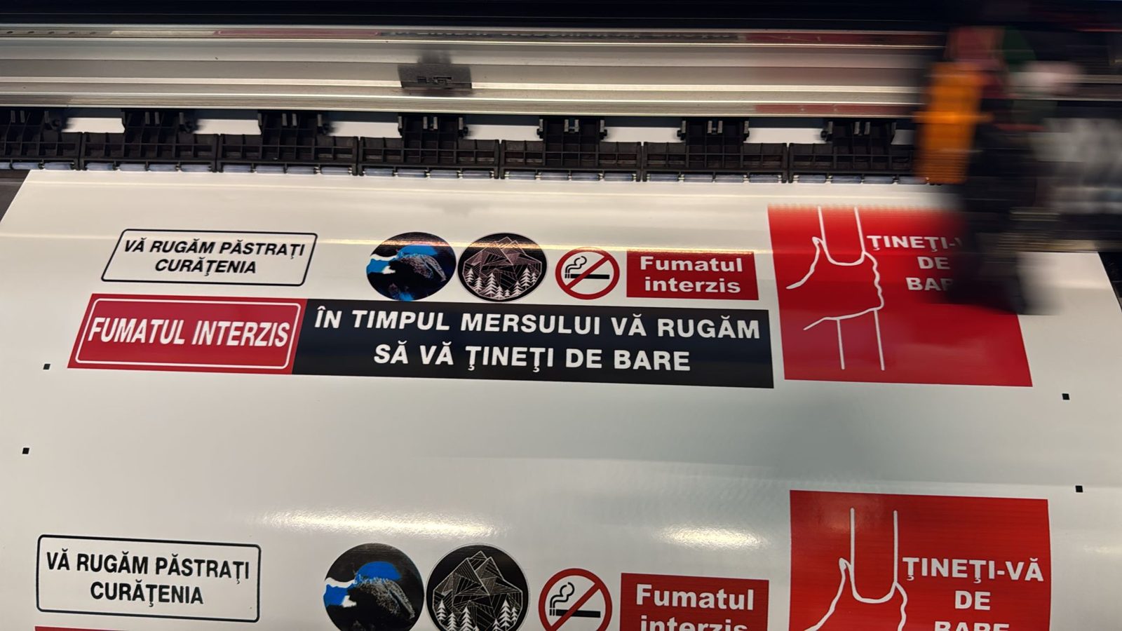 Etichete autocolante personalizate pe borcane